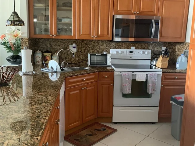 3725 S Ocean Dr # 1217, Hollywood FL 33019