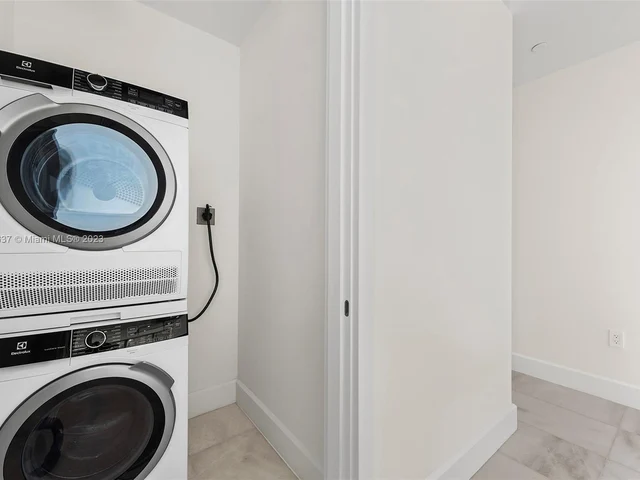 700 NE 26 Ter # 1605, Miami FL 33137