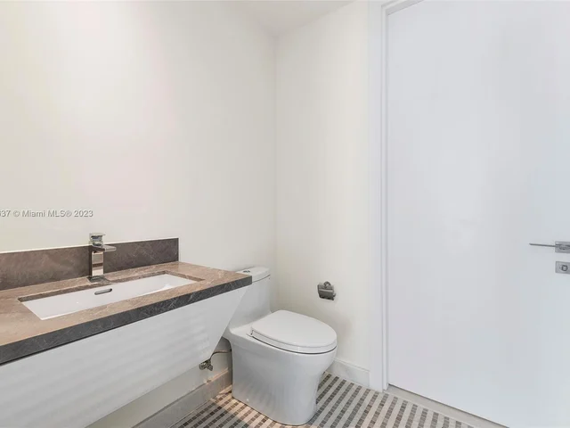 700 NE 26 Ter # 1605, Miami FL 33137