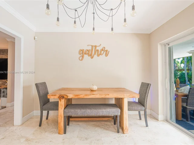 6420 Dolphin Dr, Coral Gables FL 33158