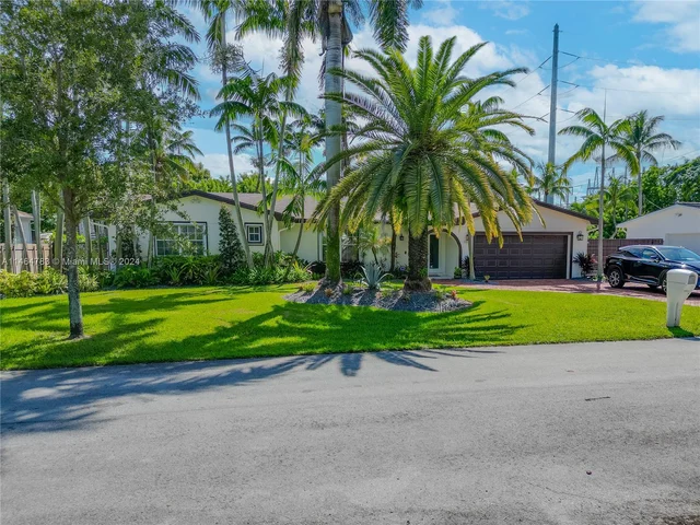 6420 Dolphin Dr, Coral Gables FL 33158