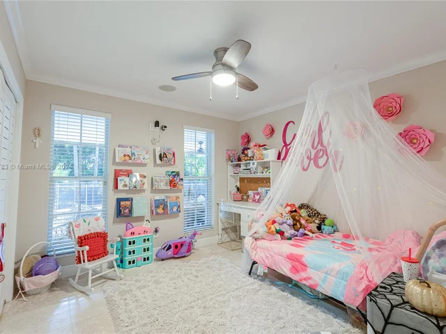 6420 Dolphin Dr, Coral Gables FL 33158