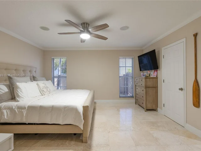 6420 Dolphin Dr, Coral Gables FL 33158