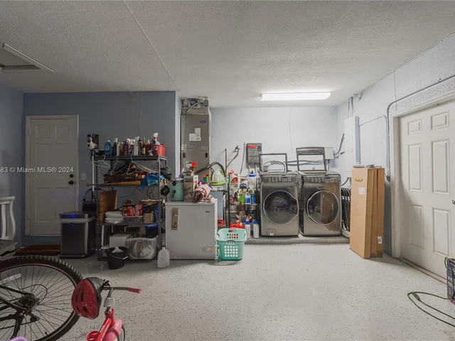 6420 Dolphin Dr, Coral Gables FL 33158