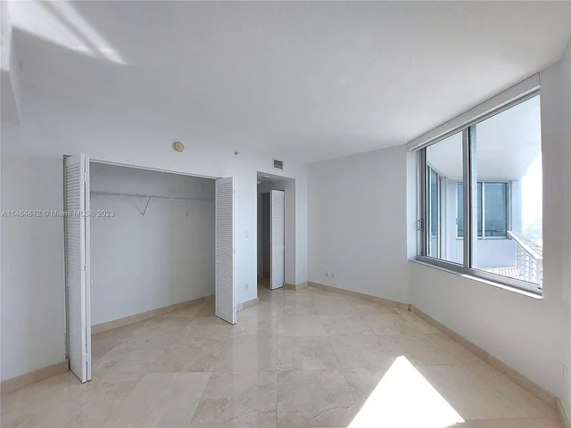 325 S Biscayne Blvd # 3721, Miami FL 33131