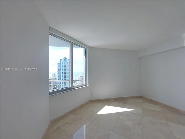 325 S Biscayne Blvd # 3721, Miami FL 33131