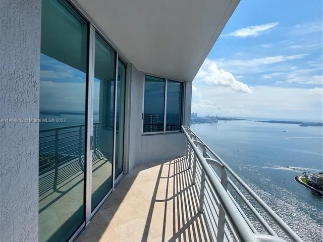 325 S Biscayne Blvd # 3721, Miami FL 33131
