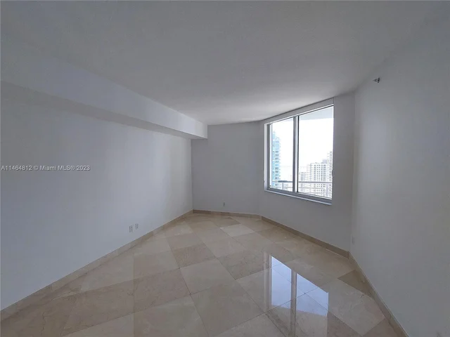 325 S Biscayne Blvd # 3721, Miami FL 33131