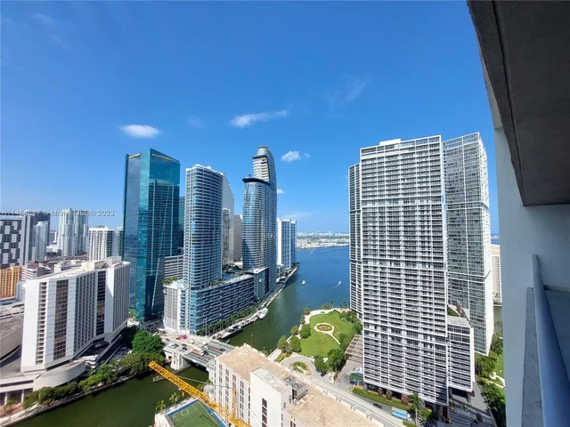 55 SE 6th St # 3605, Miami FL 33131