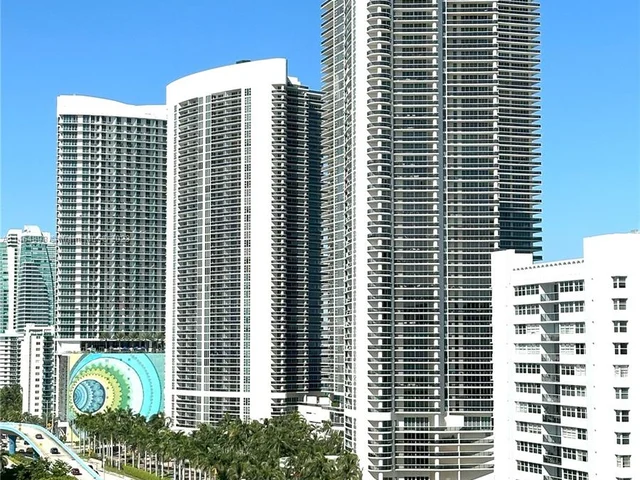 1945 S Ocean Dr # 1212, Hallandale Beach FL 33009