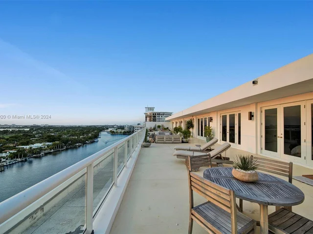 5600 Collins Ave # D, Miami Beach FL 33140