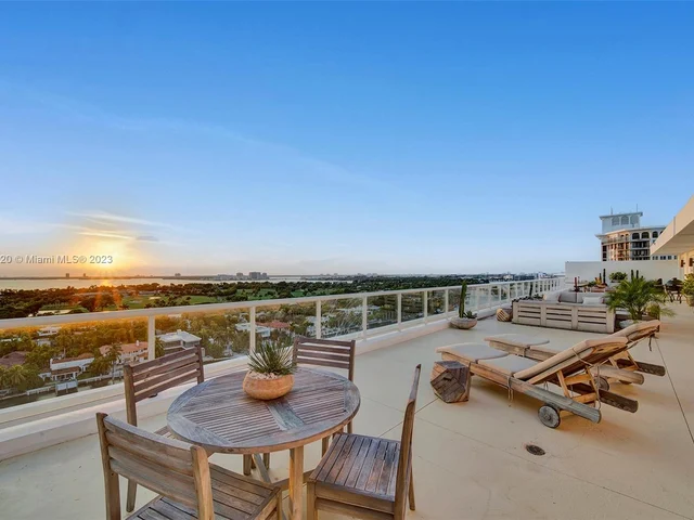 5600 Collins Ave # D, Miami Beach FL 33140