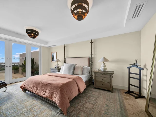 5600 Collins Ave # D, Miami Beach FL 33140