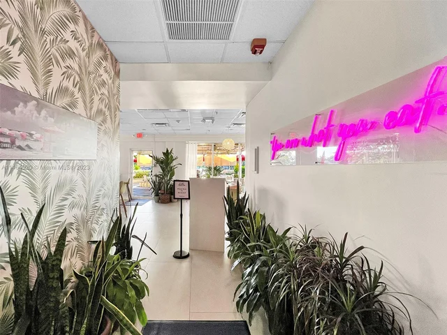 5600 Collins Ave # D, Miami Beach FL 33140