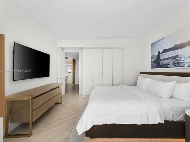 2201 Collins Ave # 614, Miami Beach FL 33139