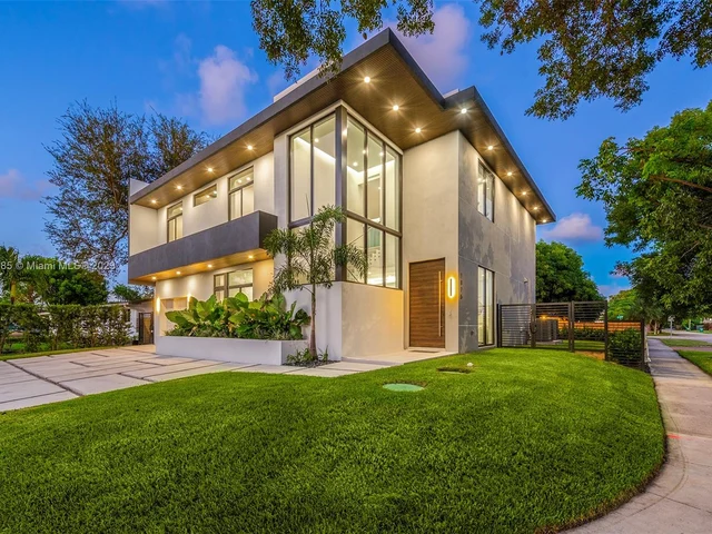 1875 NE 193rd St, Miami FL 33179