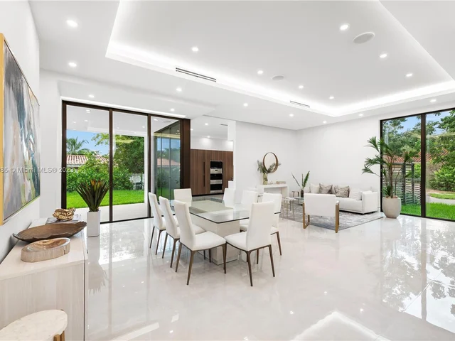 1875 NE 193rd St, Miami FL 33179