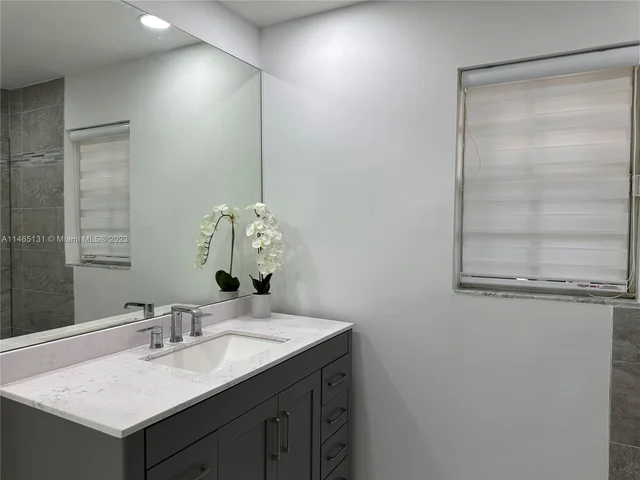 910 NE 214th Ln # 01, Miami FL 33179