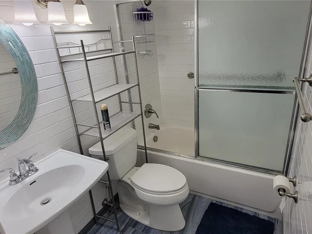 2150 Sans Souci Blvd # B611, North Miami FL 33181