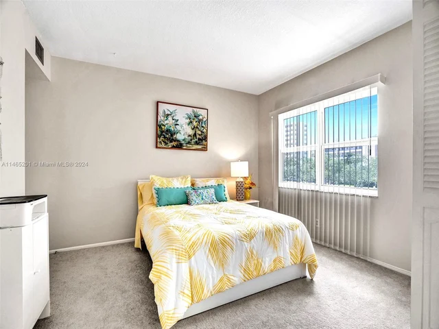 400 N Riverside Dr # 201, Pompano Beach FL 33062