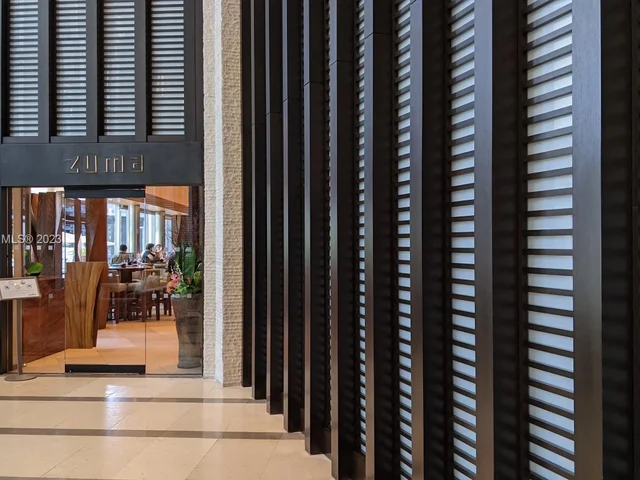 200 Biscayne Boulevard Way # 4810, Miami FL 33131