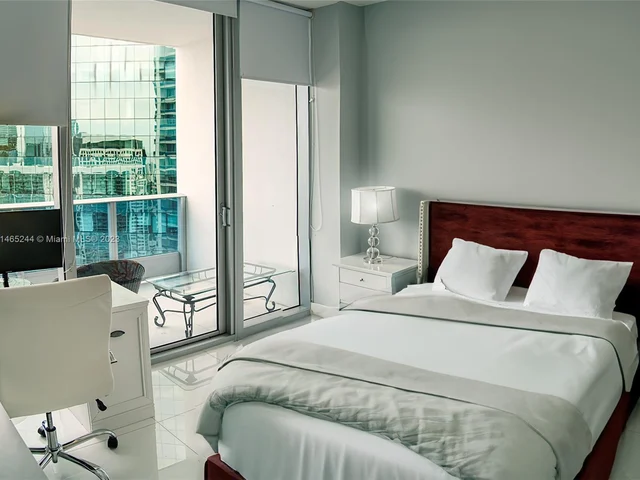 200 Biscayne Boulevard Way # 4810, Miami FL 33131