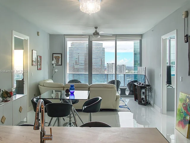 200 Biscayne Boulevard Way # 4810, Miami FL 33131