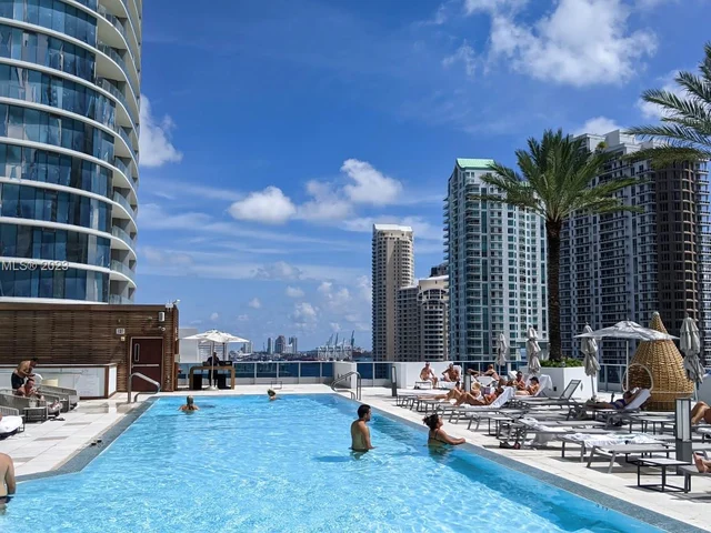 200 Biscayne Boulevard Way # 4810, Miami FL 33131