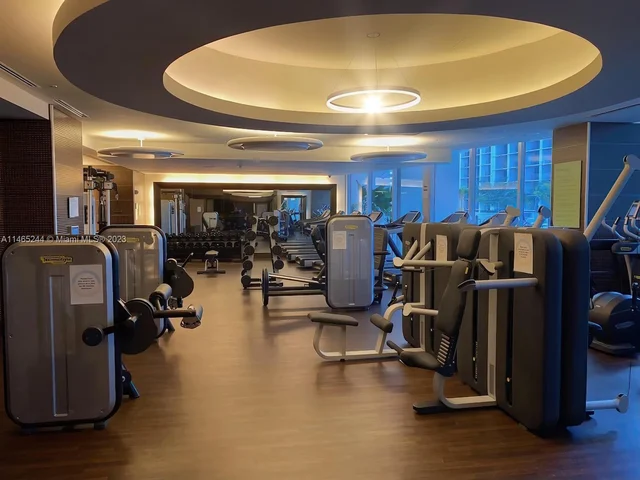 200 Biscayne Boulevard Way # 4810, Miami FL 33131