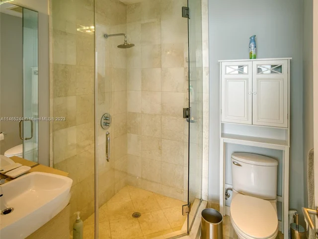 200 Biscayne Boulevard Way # 4810, Miami FL 33131