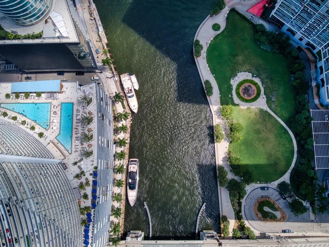 200 Biscayne Boulevard Way # 4810, Miami FL 33131