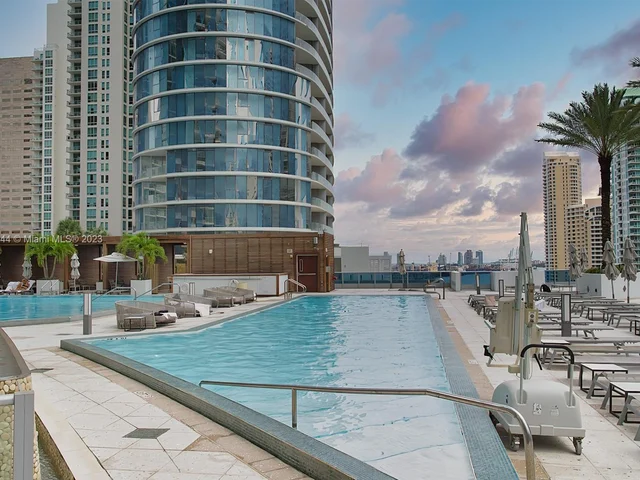 200 Biscayne Boulevard Way # 4810, Miami FL 33131