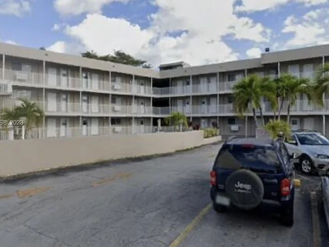 6580 Santona St # A44, Coral Gables FL 33146