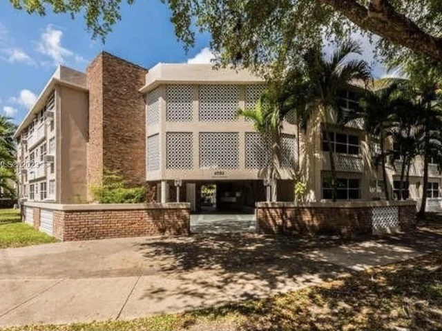 6580 Santona St # A35, Coral Gables FL 33146