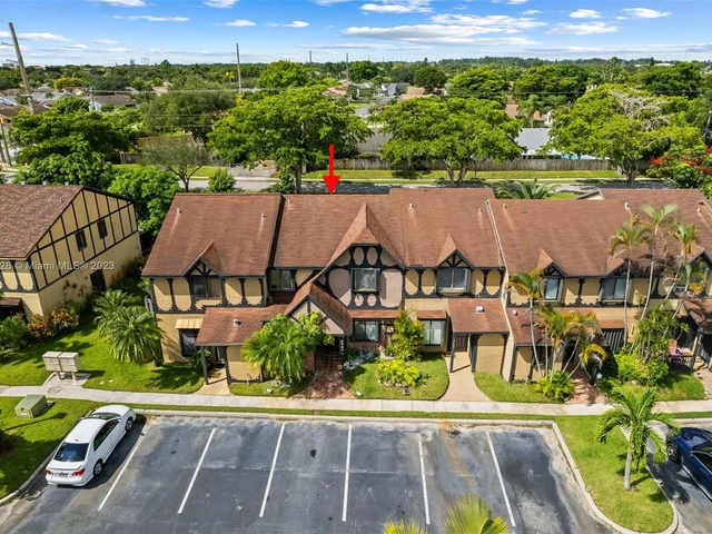 4443 NW 93rd Way, Sunrise FL 33351