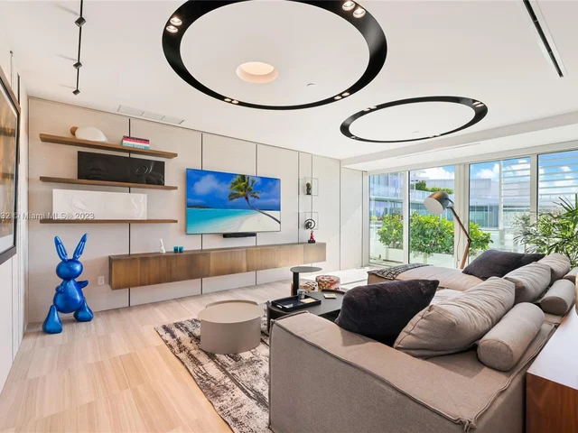 4701 N Meridian Ave # 512, Miami Beach FL 33140