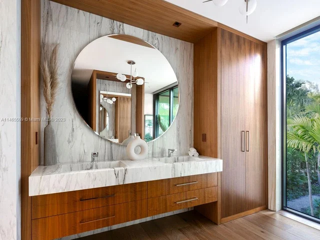 3910 Battersea Rd, Miami FL 33133