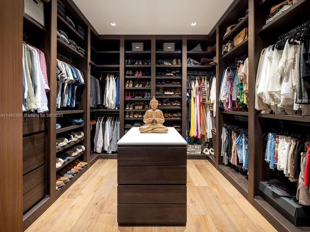 3910 Battersea Rd, Miami FL 33133