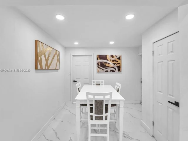 1208 N 25th ave, Hollywood FL 33020