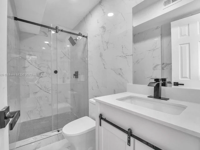 1208 N 25th ave, Hollywood FL 33020