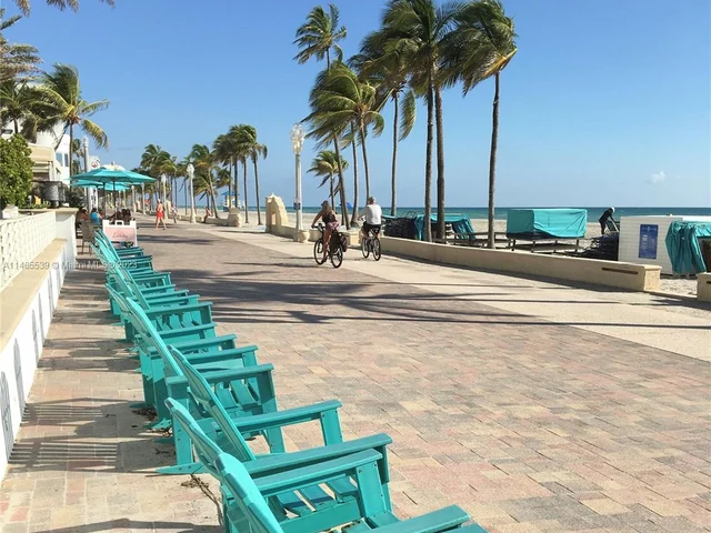 1208 N 25th ave, Hollywood FL 33020