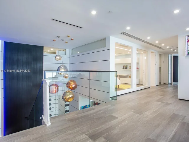 1830 S Ocean Dr # A, Hallandale Beach FL 33009