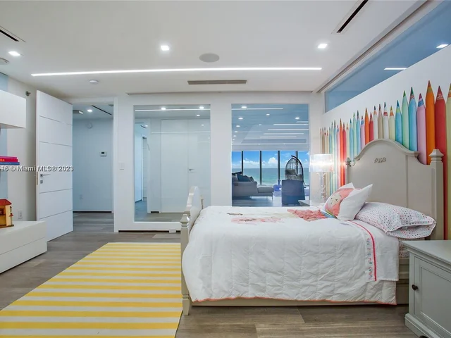 1830 S Ocean Dr # A, Hallandale Beach FL 33009