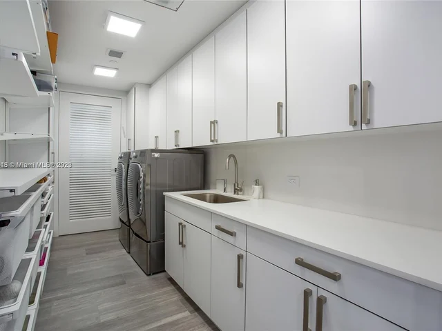 1830 S Ocean Dr # A, Hallandale Beach FL 33009