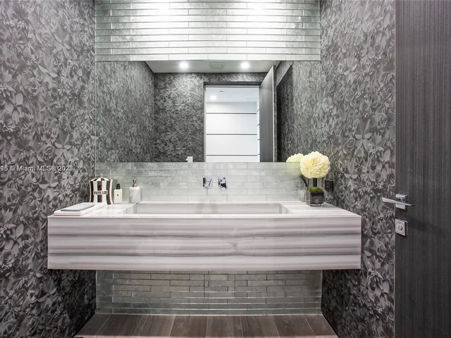 1830 S Ocean Dr # A, Hallandale Beach FL 33009