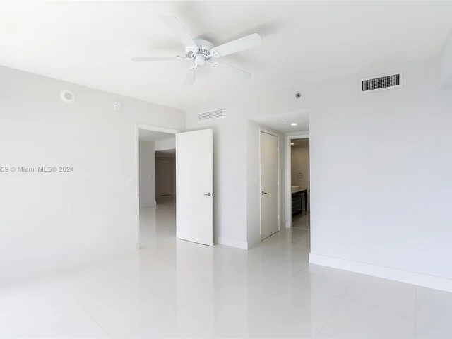 495 Brickell Ave, Miami FL 33131