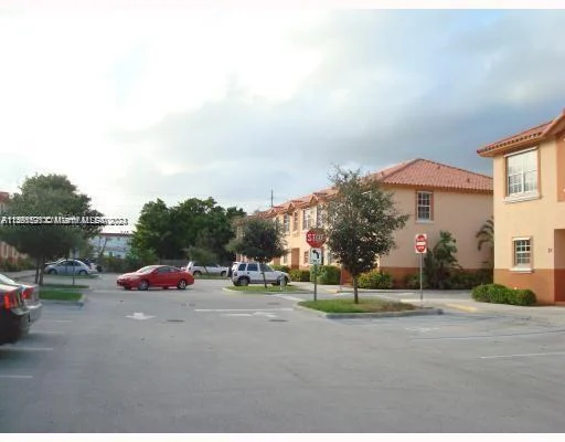 2314 Johnson St # 17C, Hollywood FL 33020