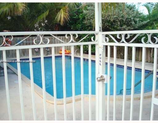 2314 Johnson St # 17C, Hollywood FL 33020