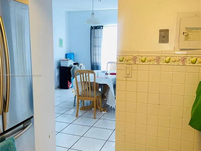 500 Bayview Dr # 1031, Sunny Isles Beach FL 33160