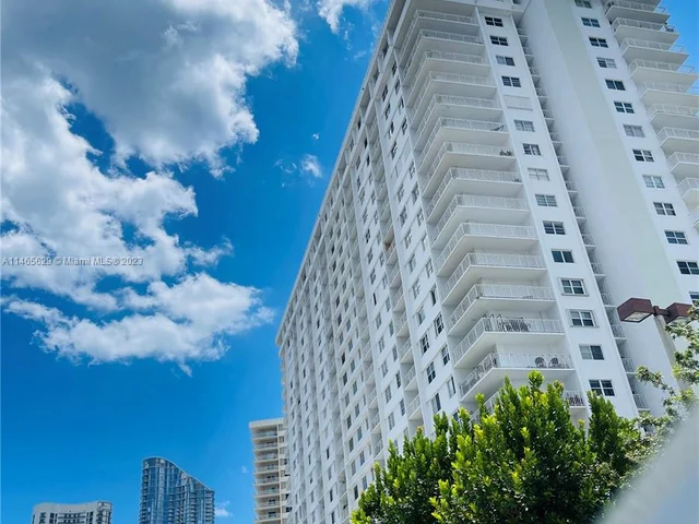 500 Bayview Dr # 1031, Sunny Isles Beach FL 33160